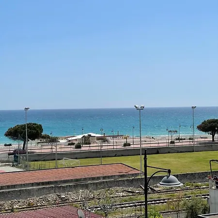 La Casa Di Meme Bianco