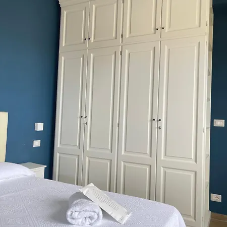 La Casa Di Meme Bianco